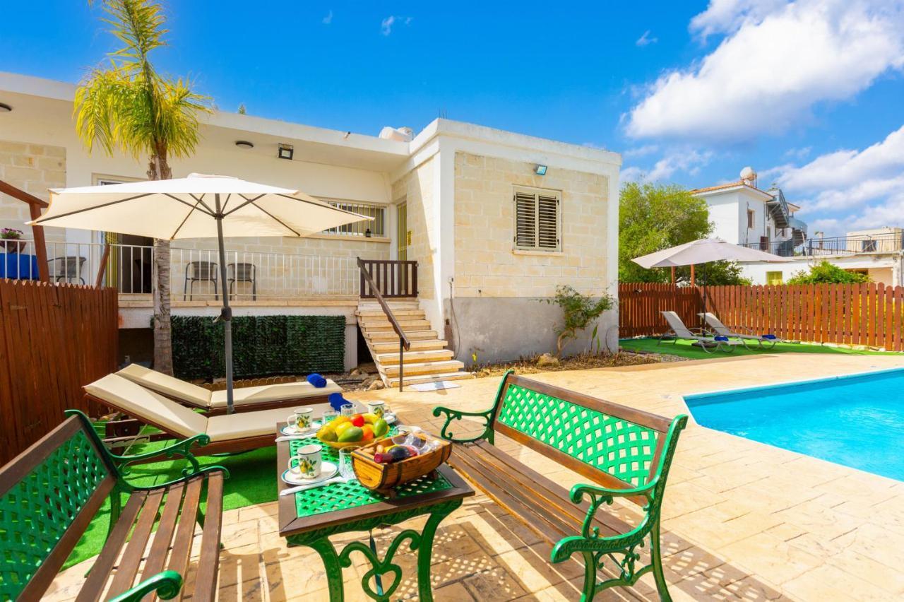Villa Yiangos House Neo Chorio Exterior foto